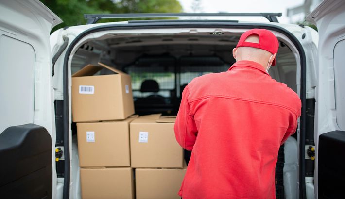 Which is better, FedEx or UPS? Or should you choose Meest?