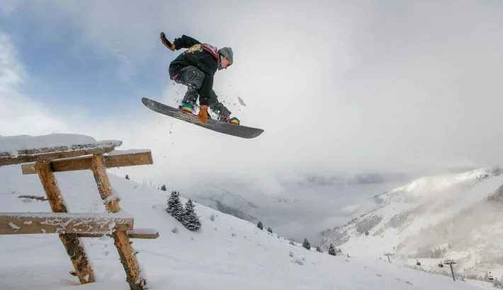 How to Ship a Snowboard